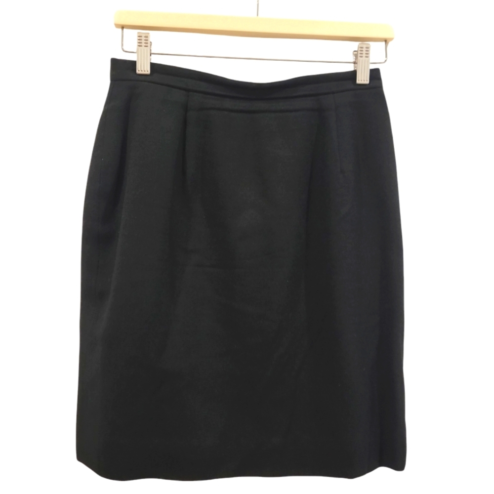 Classic Black Women's Skirt 100% Worsted Wool. Women's Size 8